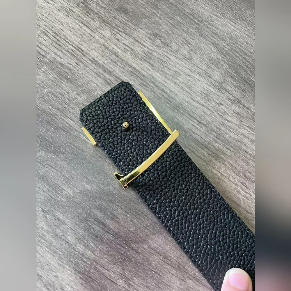 Louis Vuitton Initiales 40MM Reversible Belt - Picture 6 of 14